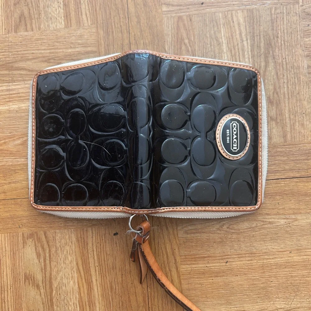 Coach Black and Brown Women's Wallet - Picture 3 of 5